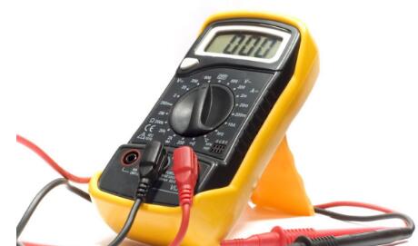 在數(shù)字萬用表（DMM）、歐姆表、電流表和電壓表之間進行選擇